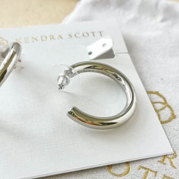 NEW Kendra Scott Silver Colette Hoop Earrings - Picture 3 of 3
